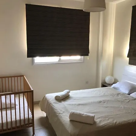 Dezo 301 דירה לרנקה